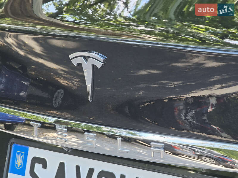 Ліфтбек Tesla Model S 2017 в Чорноморську