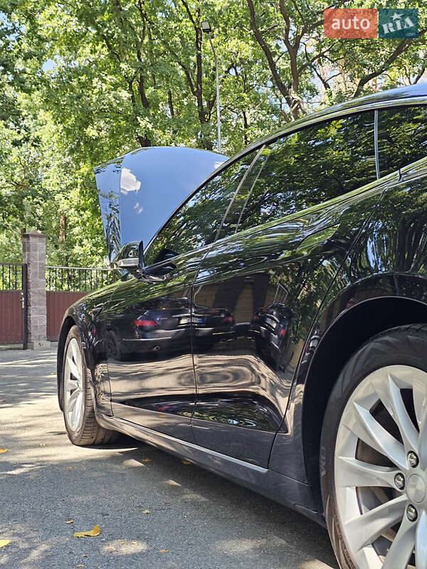 Ліфтбек Tesla Model S 2017 в Чорноморську
