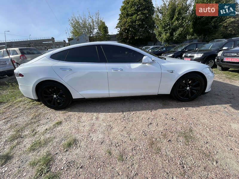 Ліфтбек Tesla Model S 2016 в Луцьку фото 8 Ліфтбек Tesla Model S 2016 в Луцьку