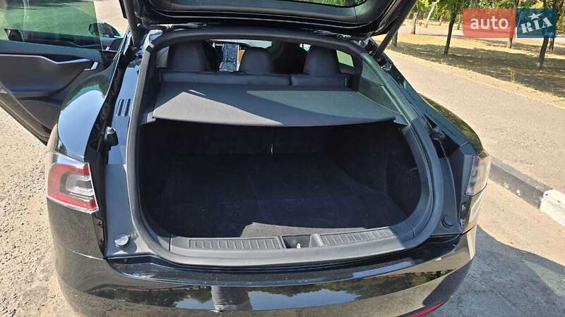 Лифтбек Tesla Model S 2019 в Запорожье фото 14 Лифтбек Tesla Model S 2019 в Запорожье