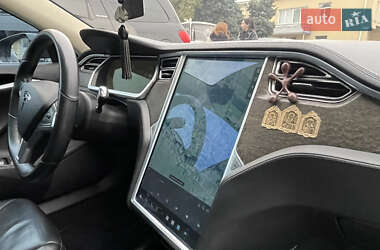 Лифтбек Tesla Model S 2014 в Житомире
