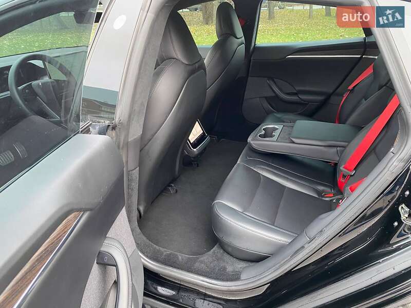 Лифтбек Tesla Model S 2021 в Киеве фото 24 Лифтбек Tesla Model S 2021 в Киеве