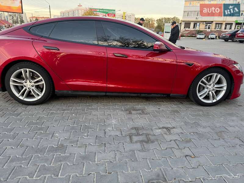 Лифтбек Tesla Model S 2016 в Полтаве фото 7 Лифтбек Tesla Model S 2016 в Полтаве