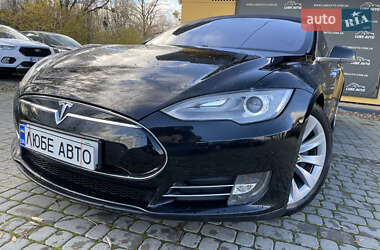 Ліфтбек Tesla Model S 2013 в Львові