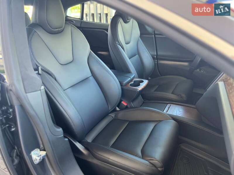 Ліфтбек Tesla Model S 2020 в Одесі