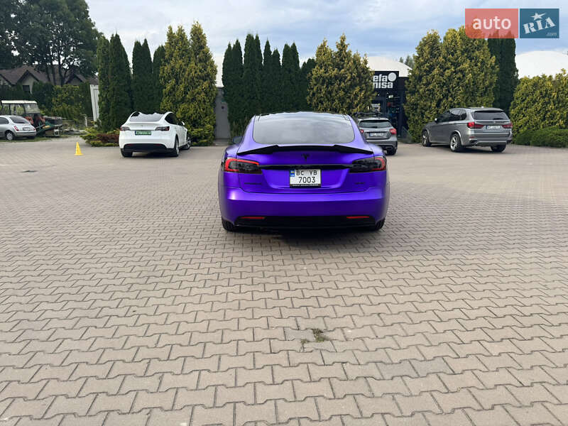Ліфтбек Tesla Model S 2017 в Львові фото 10 Ліфтбек Tesla Model S 2017 в Львові