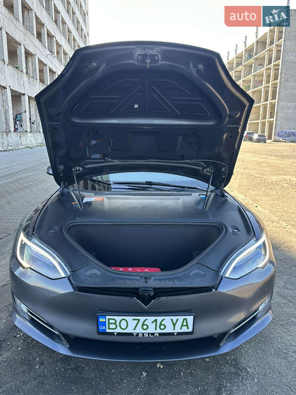 Лифтбек Tesla Model S 2017 в Тернополе фото 3 Лифтбек Tesla Model S 2017 в Тернополе
