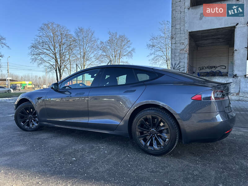 Лифтбек Tesla Model S 2017 в Тернополе фото 13 Лифтбек Tesla Model S 2017 в Тернополе