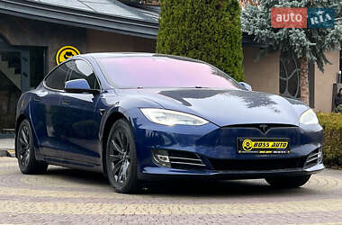 Ліфтбек Tesla Model S 2019 в Львові