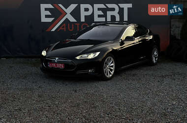 Лифтбек Tesla Model S 2015 в Львове