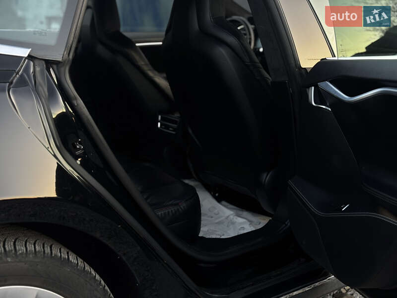 Лифтбек Tesla Model S 2015 в Львове фото 11 Лифтбек Tesla Model S 2015 в Львове