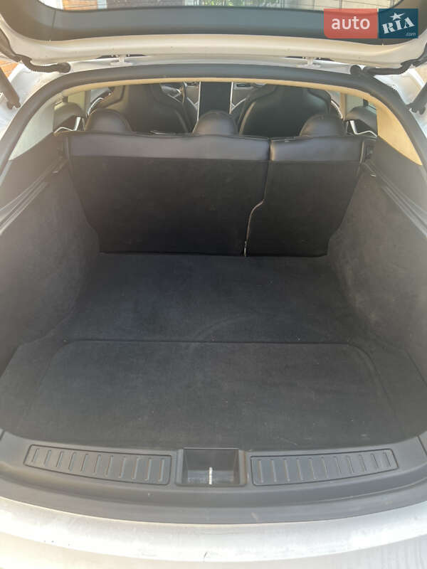 Ліфтбек Tesla Model S 2013 в Білій Церкві фото 3 Ліфтбек Tesla Model S 2013 в Білій Церкві
