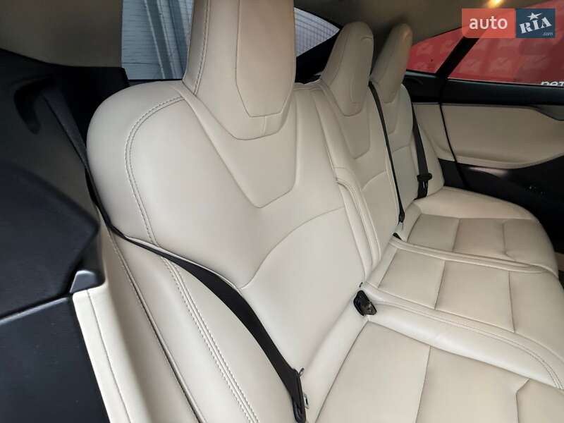 Ліфтбек Tesla Model S 2019 в Києві фото 58 Ліфтбек Tesla Model S 2019 в Києві