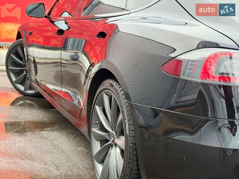Ліфтбек Tesla Model S 2019 в Києві фото 18 Ліфтбек Tesla Model S 2019 в Києві
