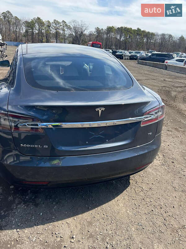 Ліфтбек Tesla Model S 2016 в Ужгороді фото 7 Ліфтбек Tesla Model S 2016 в Ужгороді