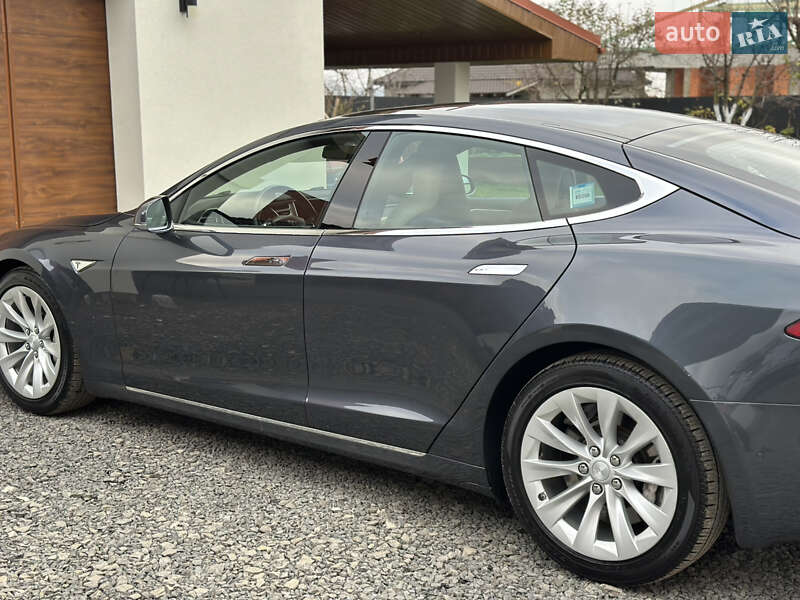 Ліфтбек Tesla Model S 2016 в Ужгороді фото 27 Ліфтбек Tesla Model S 2016 в Ужгороді
