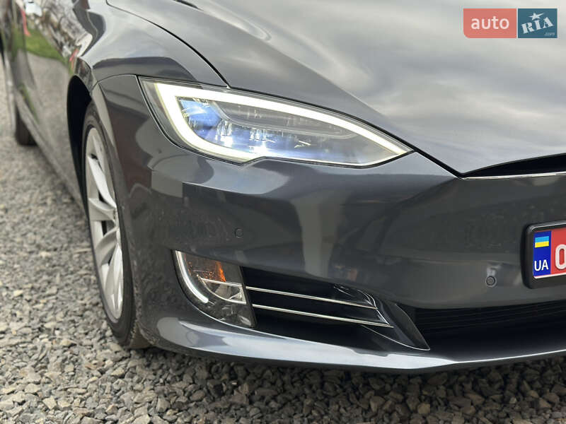 Ліфтбек Tesla Model S 2016 в Ужгороді фото 37 Ліфтбек Tesla Model S 2016 в Ужгороді