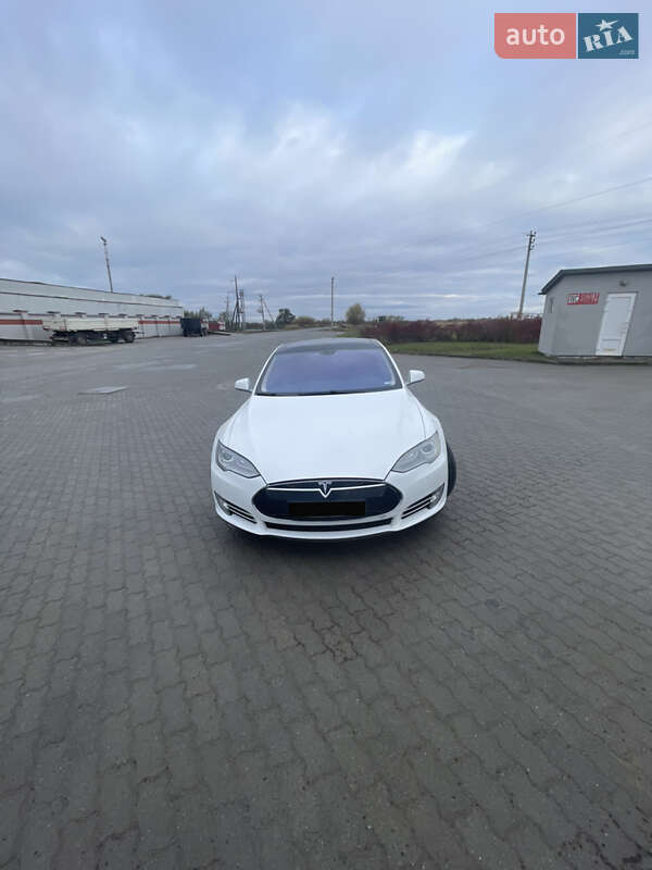 Лифтбек Tesla Model S 2014 в Львове фото 2 Лифтбек Tesla Model S 2014 в Львове