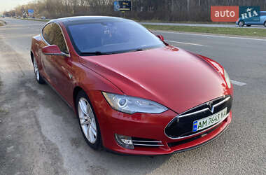Ліфтбек Tesla Model S 2016 в Житомирі