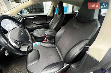 Лифтбек Tesla Model S 2015 в Днепре