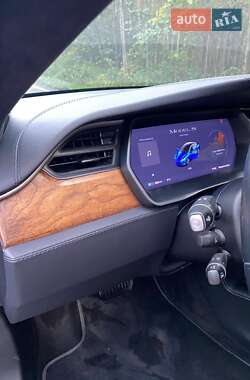 Лифтбек Tesla Model S 2019 в Львове