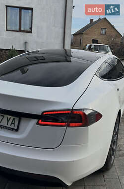 Лифтбек Tesla Model S 2021 в Золочеве
