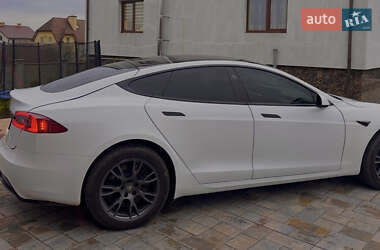 Лифтбек Tesla Model S 2021 в Золочеве