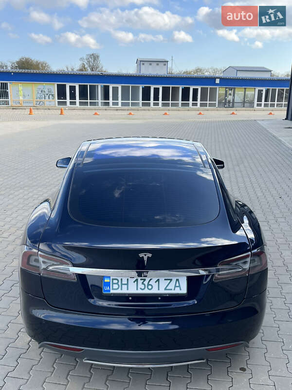 Ліфтбек Tesla Model S 2014 в Одесі
