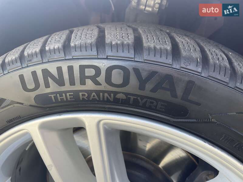 Ліфтбек Tesla Model S 2015 в Львові фото 18 Ліфтбек Tesla Model S 2015 в Львові