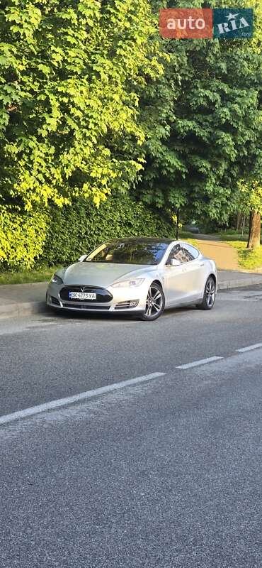 Tesla Model S 2015 Tesla Model S 2015