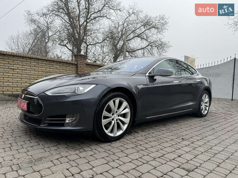 Tesla Model S 2015 Tesla Model S 2015