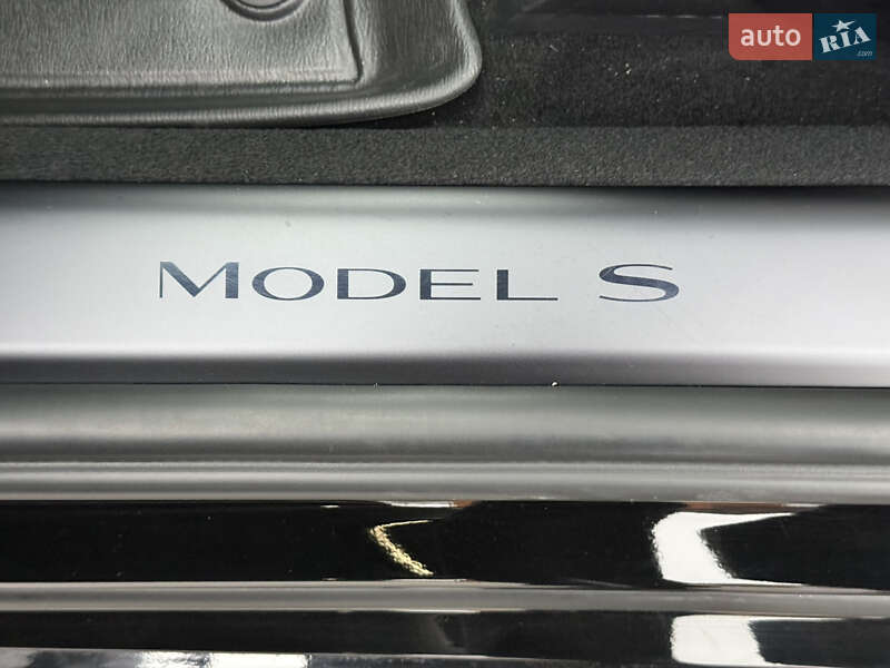 Ліфтбек Tesla Model S 2023 в Стрию фото 82 Ліфтбек Tesla Model S 2023 в Стрию