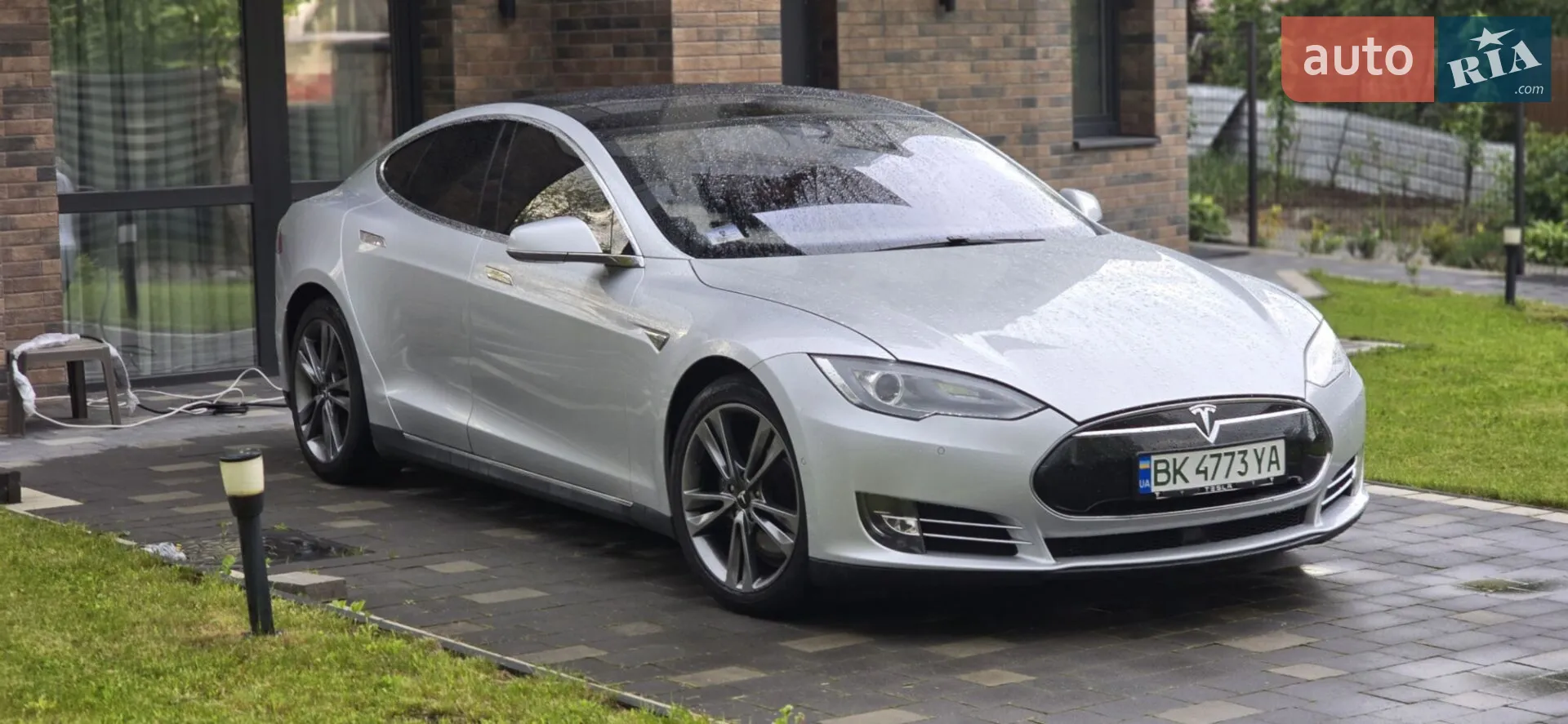2015 Tesla Model S - мініатюра 11
