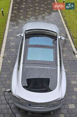 Лифтбек Tesla Model S 2015 в Ровно