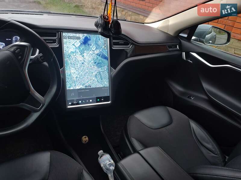 Ліфтбек Tesla Model S 2014 в Шептицькому фото 18 Ліфтбек Tesla Model S 2014 в Шептицькому