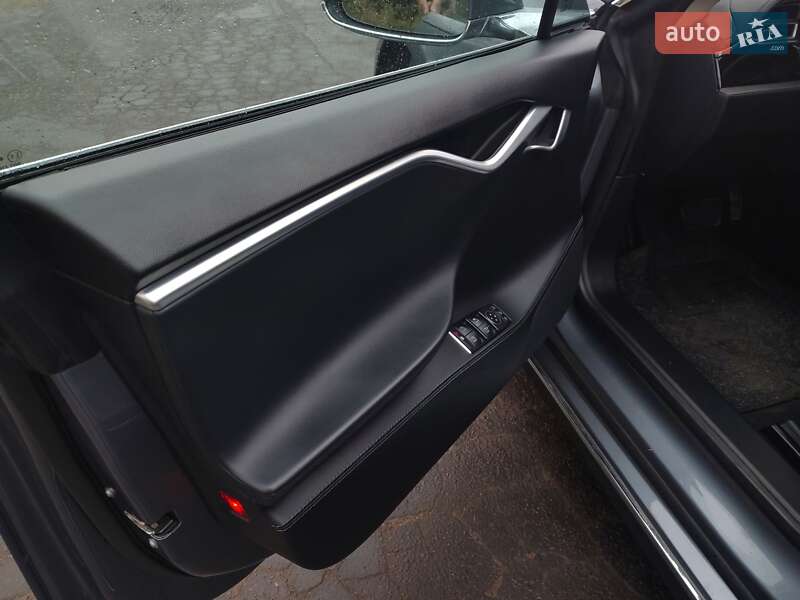 Ліфтбек Tesla Model S 2014 в Шептицькому фото 15 Ліфтбек Tesla Model S 2014 в Шептицькому