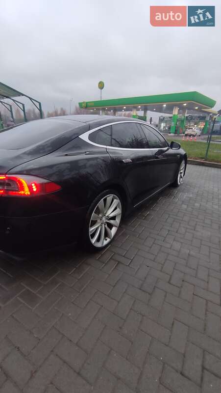 Лифтбек Tesla Model S 2014 в Житомире фото 7 Лифтбек Tesla Model S 2014 в Житомире