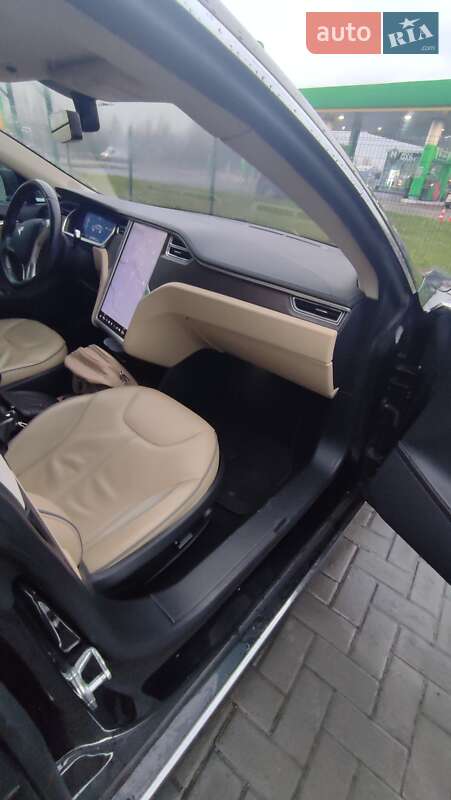 Лифтбек Tesla Model S 2014 в Житомире фото 13 Лифтбек Tesla Model S 2014 в Житомире