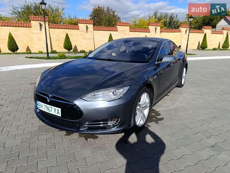 Ліфтбек Tesla Model S 2013 в Ізмаїлі фото 5 Ліфтбек Tesla Model S 2013 в Ізмаїлі