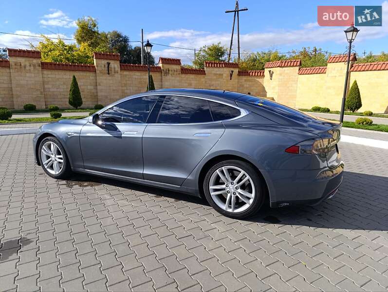 Ліфтбек Tesla Model S 2013 в Ізмаїлі фото 11 Ліфтбек Tesla Model S 2013 в Ізмаїлі