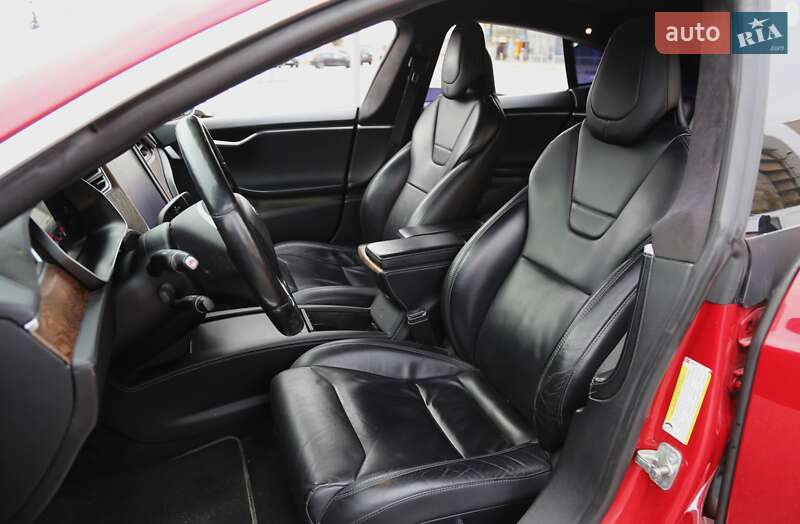 Ліфтбек Tesla Model S 2017 в Києві