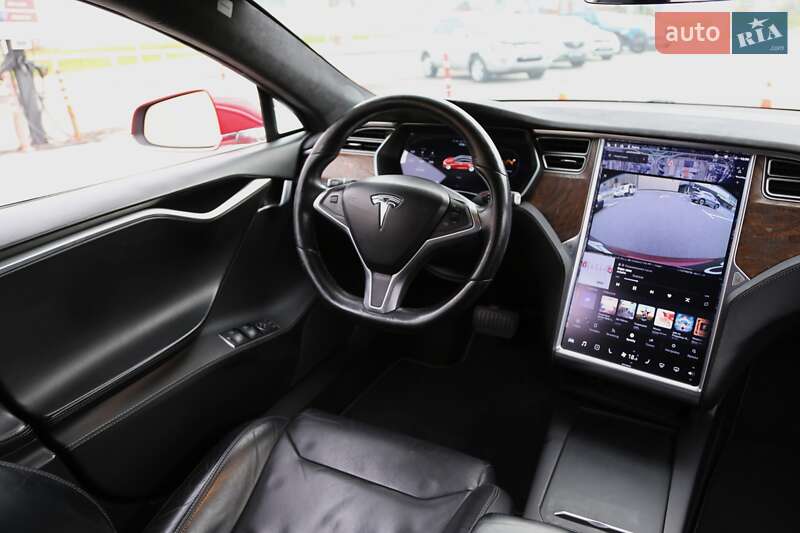 Ліфтбек Tesla Model S 2017 в Києві