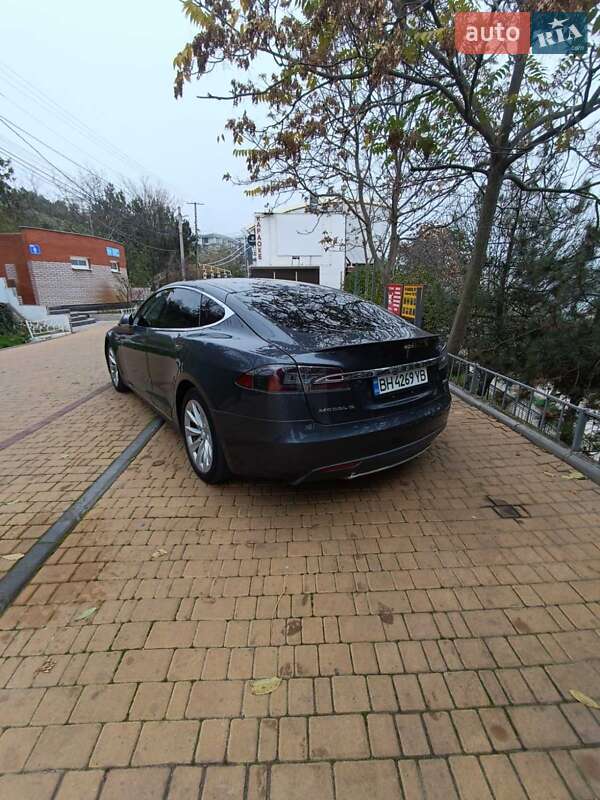 Ліфтбек Tesla Model S 2014 в Одесі фото 12 Ліфтбек Tesla Model S 2014 в Одесі
