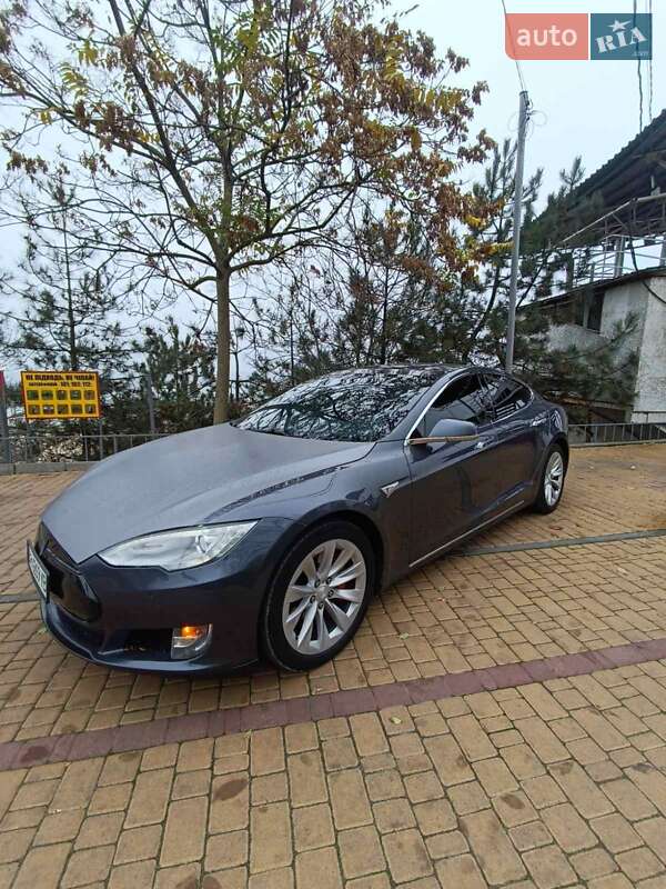Ліфтбек Tesla Model S 2014 в Одесі фото 13 Ліфтбек Tesla Model S 2014 в Одесі