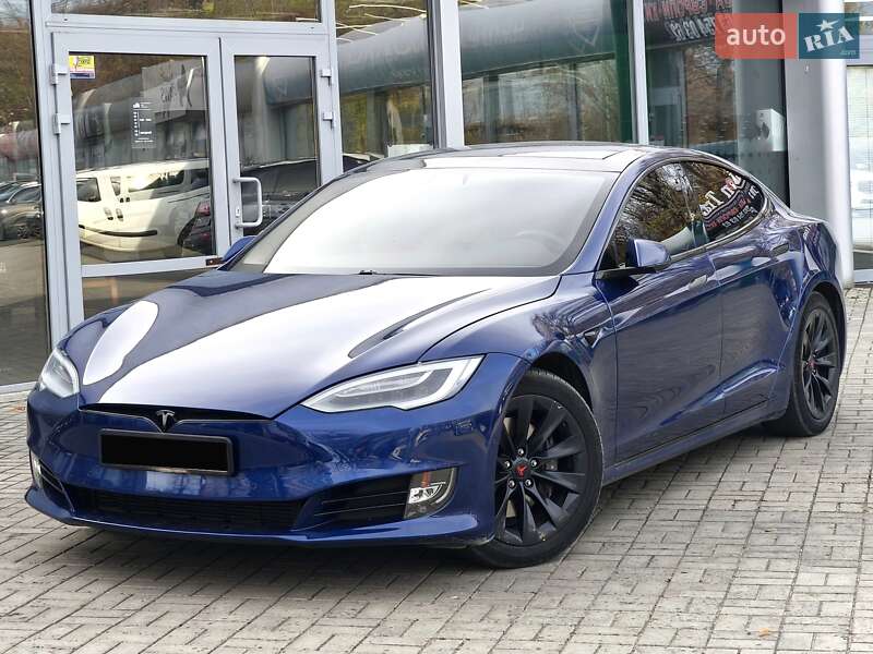 Лифтбек Tesla Model S 2018 в Днепре