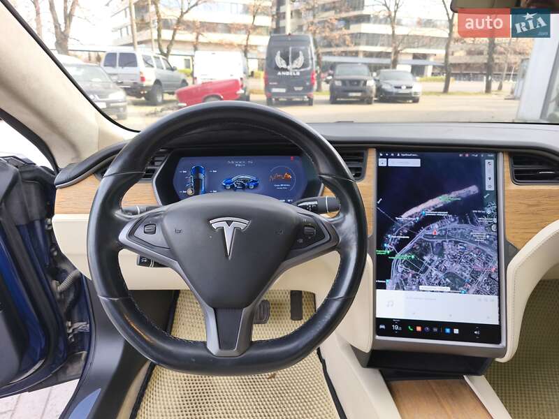 Лифтбек Tesla Model S 2018 в Днепре