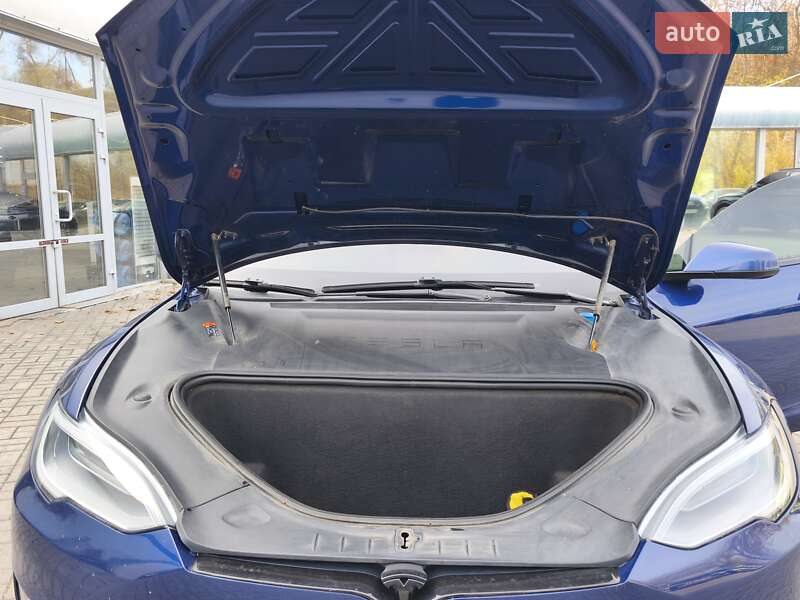 Лифтбек Tesla Model S 2018 в Днепре
