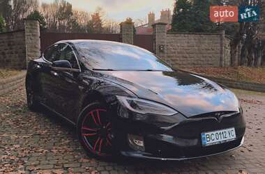 Лифтбек Tesla Model S 2015 в Львове