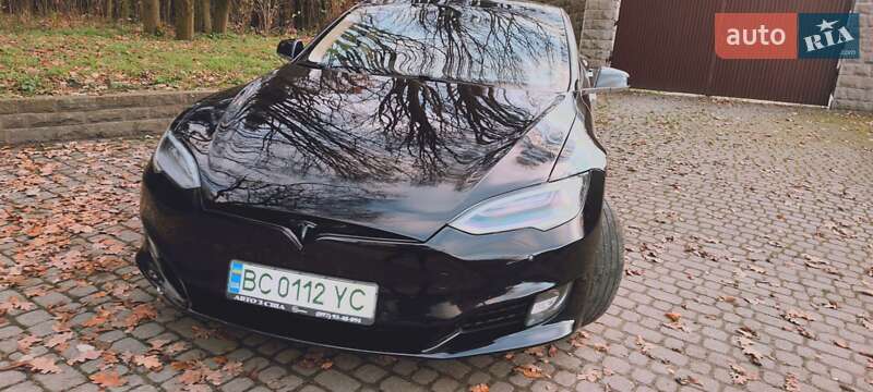 Ліфтбек Tesla Model S 2015 в Львові фото 10 Ліфтбек Tesla Model S 2015 в Львові
