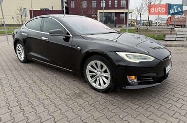 Ліфтбек Tesla Model S 2019 в Вінниці